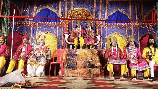 श्री रामलीला महोत्सव में श्री रामबरात देखने उमड़ी भीड़, जय श्री राम के गूजे जयकारे