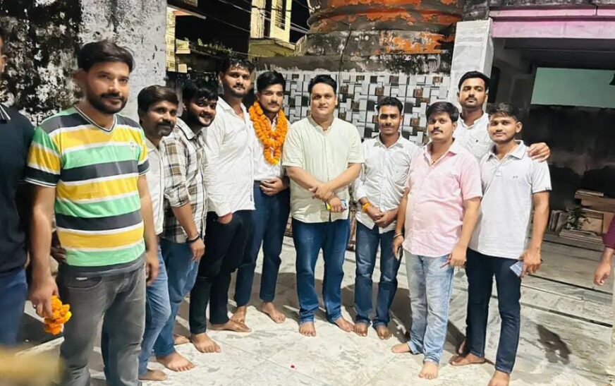 सादाबाद : ब्रह्मा मंडल के अध्यक्ष बने मनीष, काली मेले की तैयारियां शुरू