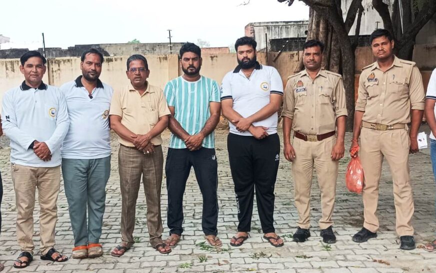 हाथरस में समाजसेवियों ने अज्ञात शव का धार्मिक रीति-रिवाज से किया दाह संस्कार