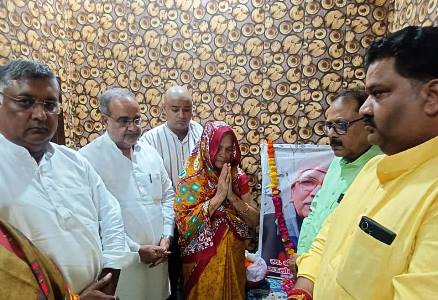 भाजपा और आरएसएस के पदाधिकारियों ने वरिष्ठ प्रचारक राधेश्याम को दी श्रद्धांजलि, प्रदेश अध्यक्ष भूपेंद्र चौधरी सहित संघ-भाजपा के कई बड़े पदाधिकारी हुए शामिल