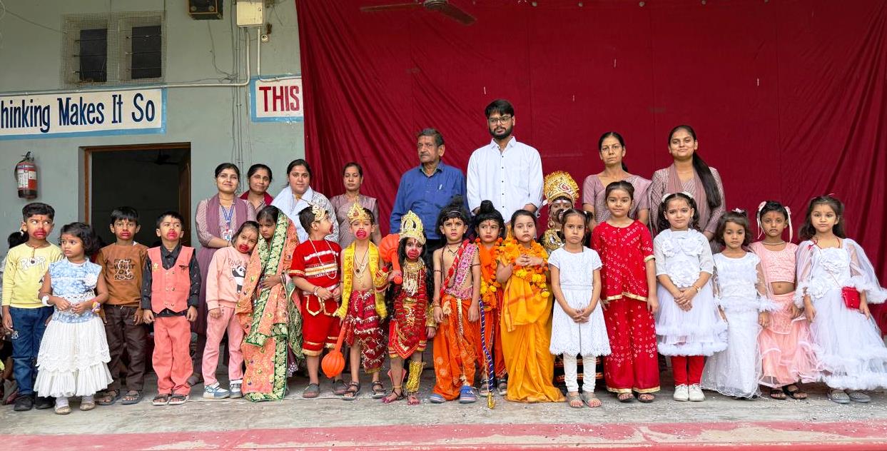 एमएलडीवी पब्लिक इण्टर काॅलेज में दीपोत्सव पर विद्यार्थियों ने बिखरे प्रतिभाओं के रंग