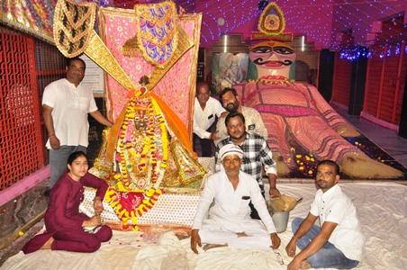 घर-घर में हुई गोवर्धन महाराज की पूजा-अर्चना, परिवार में सुख-समृद्धि की कामना, श्रीकृष्ण गोशाला में अन्नकूट प्रसादी का भव्य आयोजन, लोगों में दिखा उत्साह