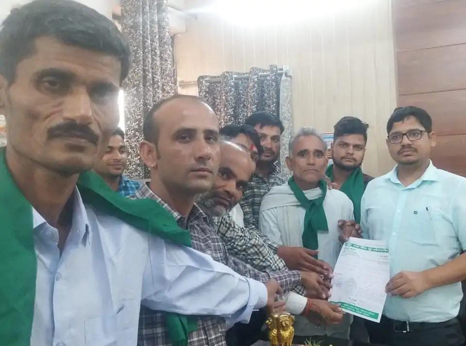 सादाबाद : डीएपी की कमी बनी किसानों के लिए आफत, भारतीय किसान यूनियन लोक शक्ति ने एसडीएम को सौंपा ज्ञापन