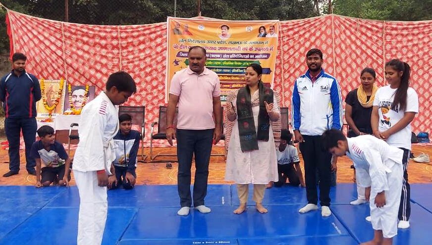 हाथरस में पंडित दीनदयाल जन्मशताब्दी पर जूडो प्रतियोगिता का आयोजन, 70 खिलाड़ियों ने दिखाया दम