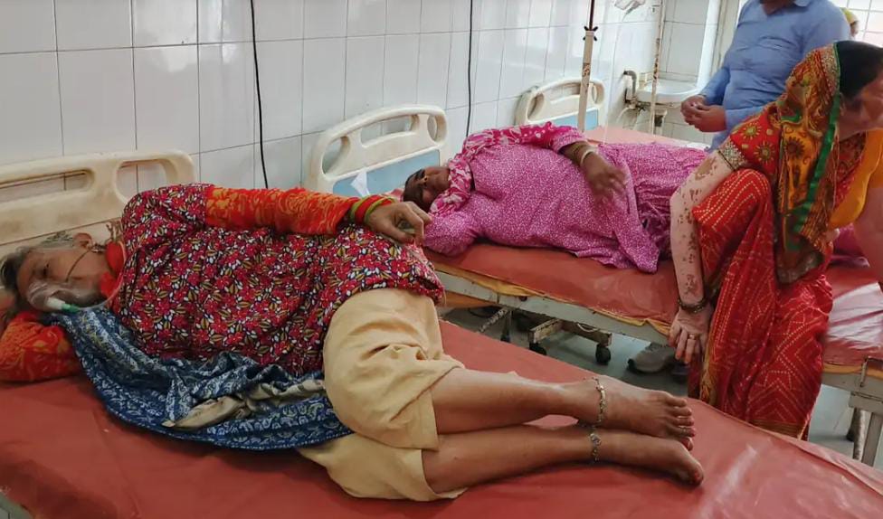 जंगली सूअरों के हमले में दो महिला घायल, सादाबाद क्षेत्र के गाँव नगला भूरा की घटना, सीएचसी में दिया गया उपचार