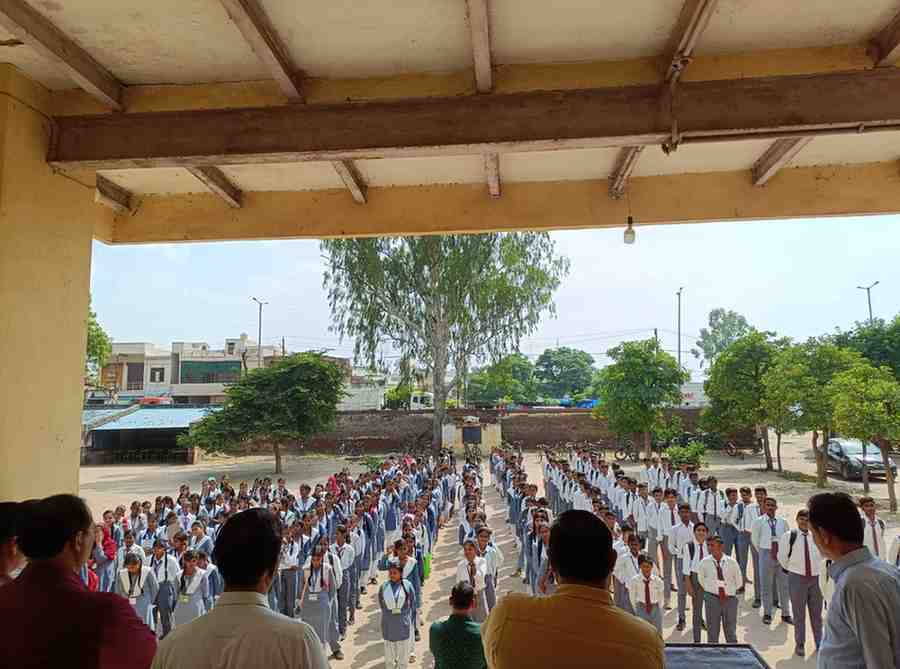 सादाबाद : स्वास्थ्य के प्रति छात्र-छात्राओं को किया जागरूक
