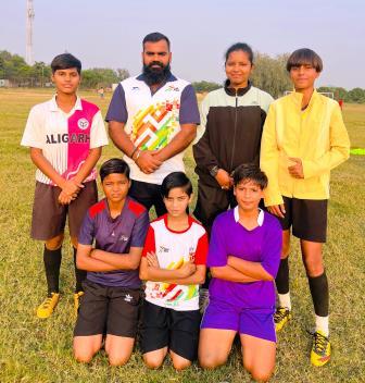 प्रदेशीय सब जूनियर बालिका फुटबॉल प्रतियोगिता हेतु जिला स्तरीय ट्रायल संपन्न, चयनित खिलाड़ी करेंगे अलीगढ़ में प्रतिभाग