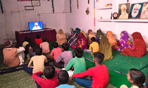 हसायन : कृपाल आश्रम पर हुआ सत्संग का आयोजन, भक्तिमय माहौल में डूबे श्रद्धालु