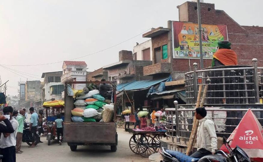 मूर्ति की सीढ़ियों पर मिले 10 कारतूस, पुलिस 48 घंटों में भी नहीं लगा पाई सुराग, रातभर पुलिस-होमगार्ड रहते हैं तैनात, सीसीटीवी बंद होने से बढ़ा खतरा