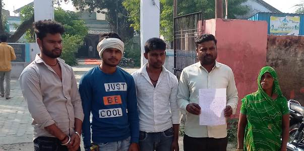 हसायन : मीरपुर में दलित परिवार से मारपीट के मामले में नहीं हुई FIR, एक माह से कोतवाली के चक्कर लगा रहा पीड़ित