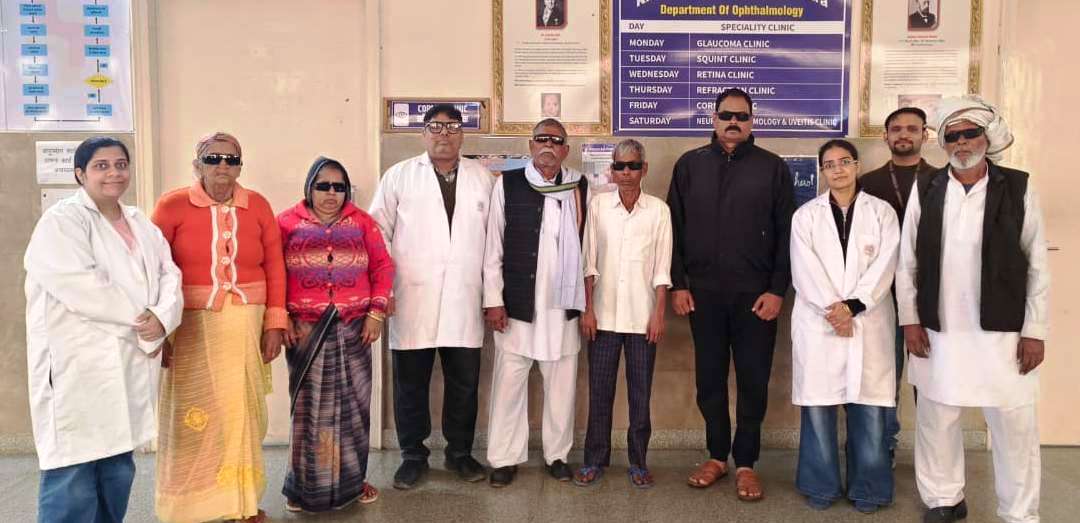 के.डी. हॉस्पिटल में छह सौ से अधिक नेत्र रोगी लाभान्वित, दो सौ से अधिक लोगों के हुए सभी तरह के ऑपरेशन, शिविर में नेत्र पीड़ितों की जांच, दवाएं और रहना-खाना फ्री