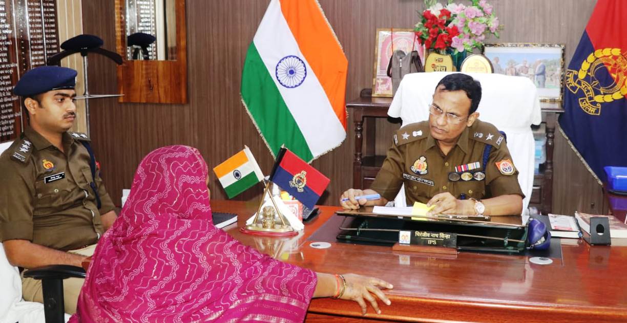 एसपी चिरंजीव नाथ सिन्हा ने पुलिस कार्यालय में की जनसुनवाई, समस्याओं के निस्तारण के दिए निर्देश