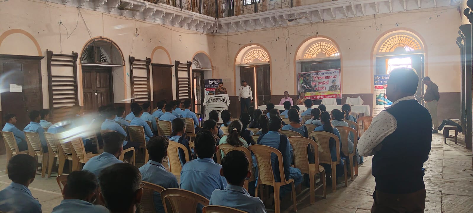 यातायात माह के तहत बागला इंटर कॉलेज में छात्रों को ट्रैफिक नियमों के प्रति किया जागरूक