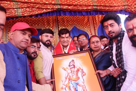 हाथरस में श्री युवा ब्राह्मण महासभा ने ऊर्जा एवं नगर विकास मंत्री ए.के. शर्मा का स्वागत किया