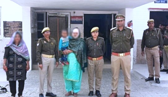 सिकंदराराऊ पुलिस ने लापता दो वर्षीय मासूम को ढूंढा, खेलते-खेलते घर से बाहर निकल गया था बच्चा, दो घंटे दौड़े पुलिस-परिजन