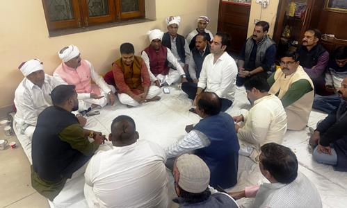 पूर्व मंत्री के पिता रामचरण उपाध्याय का निधन, बामौली हाउस पर श्रद्धांजलि देने वालों का लगा तांता