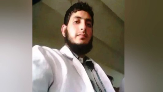 दिल्ली ब्लास्ट मामले में जांच एजेंसियां एक दर्जन से अधिक डॉक्टरों की तलाश में जुटी, विस्फोट के बाद इन डॉक्टरों के फोन बंद, जैश से जुड़े तार, मुजम्मिल के मोबाइल से हुआ खुलासा