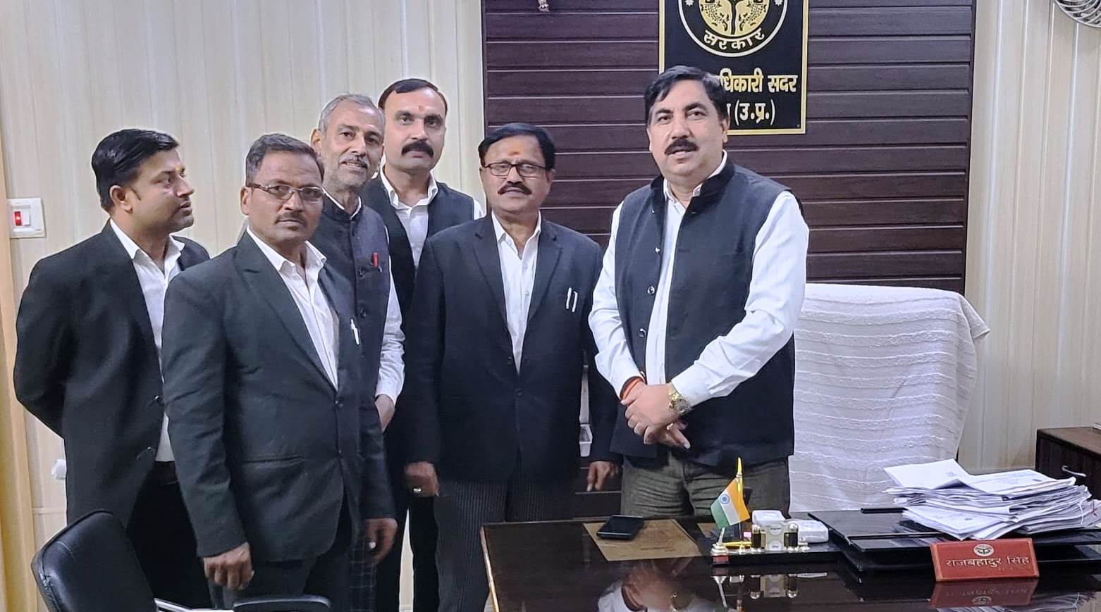 रेवेन्यू बार एसोसिएशन ने समाप्त की हड़ताल, एसडीएम सदर से हुई सौहार्दपूर्ण वार्ता