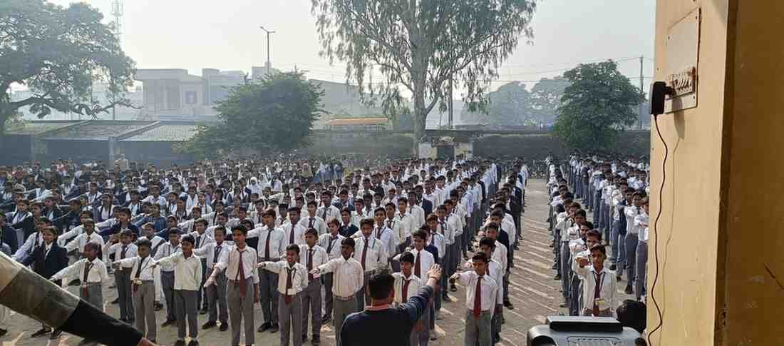 सादाबाद : कामयाब होने के लिए नशे से रहना होगा दूर