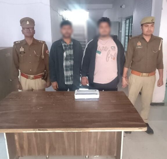 सादाबाद : फायरिंग के मामले में दो गिरफ्तार