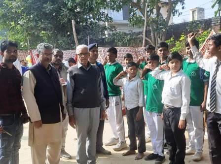 सादाबाद : शिविर में समझाए गए स्काउट गाइड के मूल्य