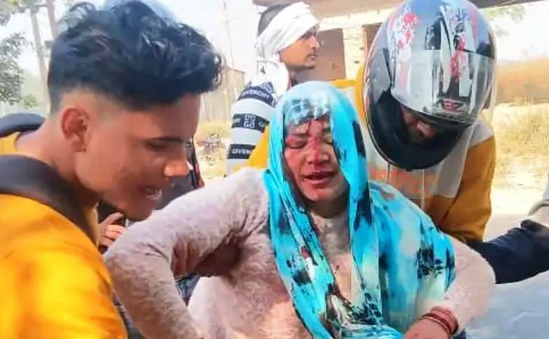 सादाबाद : बाईकों की भिड़ंत में महिला सहित दो घायल, जलेसर रोड पर हुआ हादसा