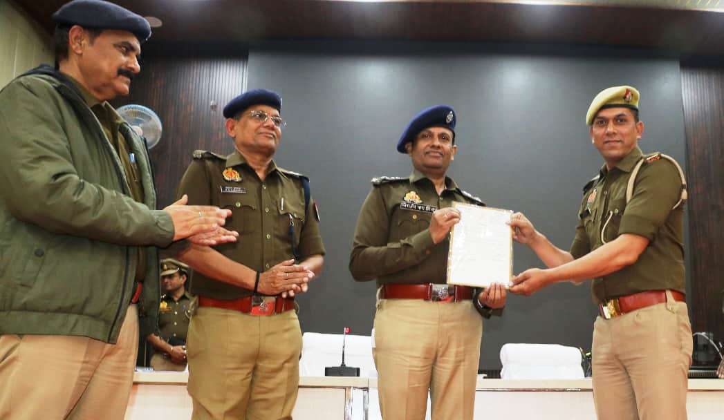 साइबर अपराध, महिला सुरक्षा और लंबित मुकदमों के निस्तारण पर पुलिस अधीक्षक ने दिया जोर, सैनिक सम्मेलन में पुलिसकर्मियों की समस्याएं सुनीं