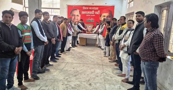 समाजवादी पार्टी कार्यालय में अंबेडकर परिनिर्वाण दिवस पर कार्यक्रम सम्पन्न, संविधान और सामाजिक न्याय पर हुई विस्तृत चर्चा