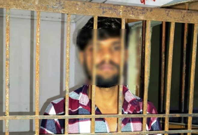 कोचिंग से लौट रही दो छात्राओं से छेड़छाड़, बाइक सवार युवक ने युवती को मारा थप्पड़, दो आरोपियों को पुलिस ने दबोचा, तीसरे युवक की तलाश जारी