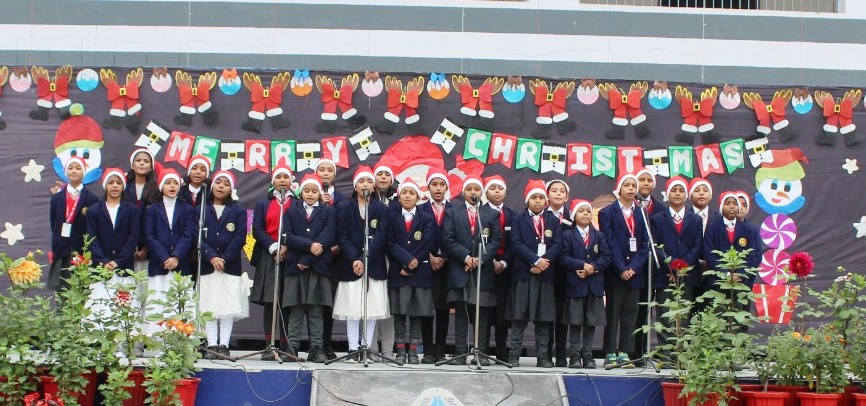 संत फ्रांसिस इण्टर काॅलेज में हर्षोल्लास के साथ मनाया क्रिसमस का पर्व, भाईचारा और सांप्रदायिक सौहार्द बढ़ाने का संदेश दिया