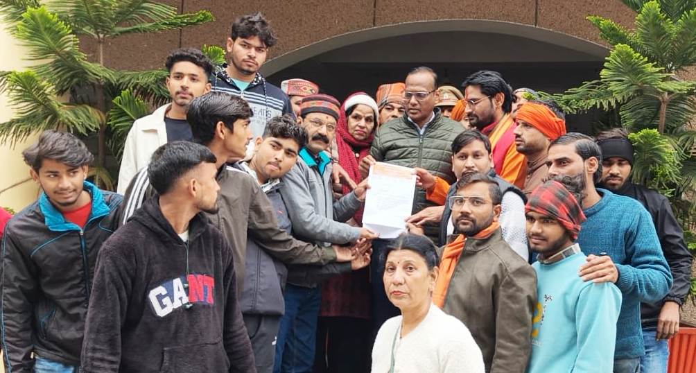 विश्व हिंदू महासंघ ने हिंदुओं पर अत्याचार के विरोध में एडीएम को सौंपा ज्ञापन