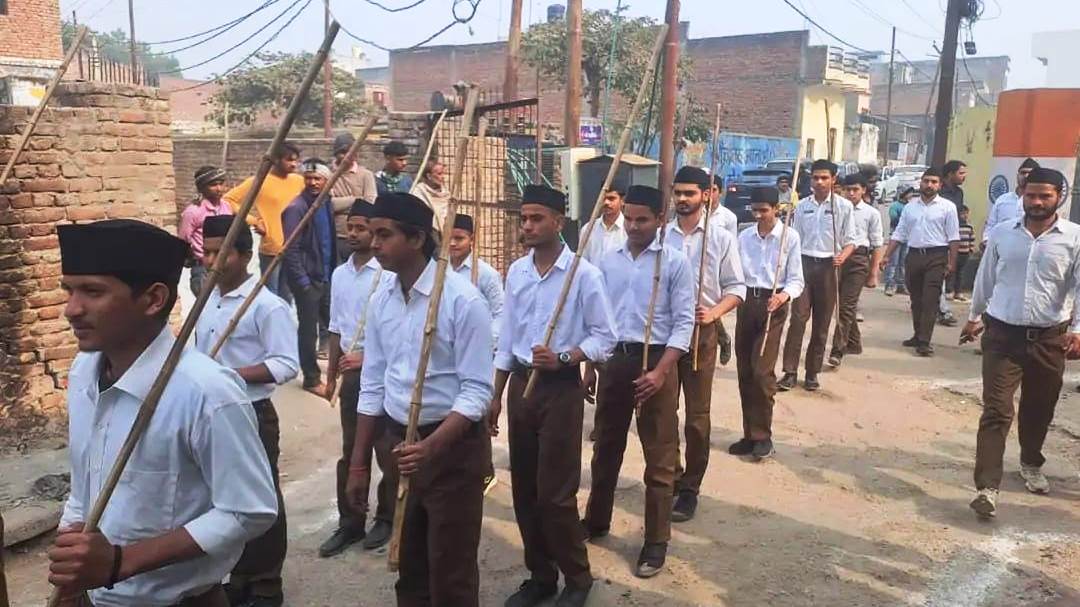 सादाबाद : साहिबजादों की याद में आरएसएस के किया पथ संचलन, गुरु गोविंद सिंह और उनके साहिबजादों को दी गई श्रद्धांजलि