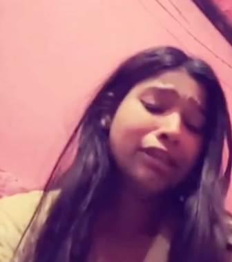 प्रेमी के शादी से इनकार करने पर युवती ने किया सुसाइड, मौत से पहले युवती ने बनाया वीडियो, प्रेमी पर लगाए गंभीर आरोप, आनन-फानन में हुआ अंतिम संस्कार, परिजनों ने युवक के खिलाफ दी तहरीर, देखें वीडियो