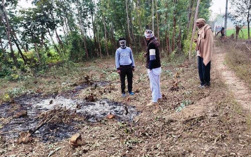 हसायन : वन विभाग के अधिकारियों पर किसान से अवैध वसूली का आरोप