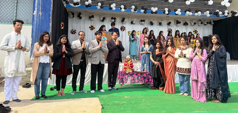 दून पब्लिक स्कूल में कक्षा बारहवीं के छात्रों के विदाई समारोह का हुआ आयोजन