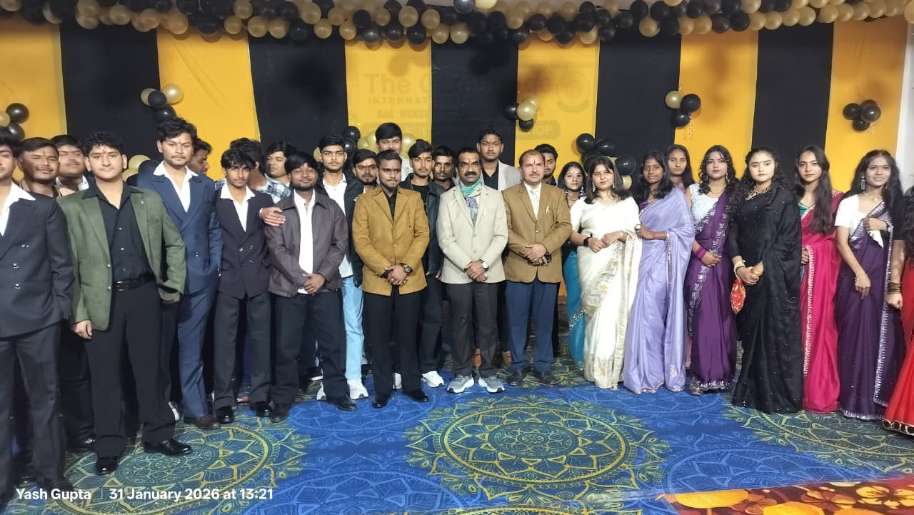 द कैंब्रिज इंटरनेशनल स्कूल में हुआ फेयरवेल पार्टी का आयोजन