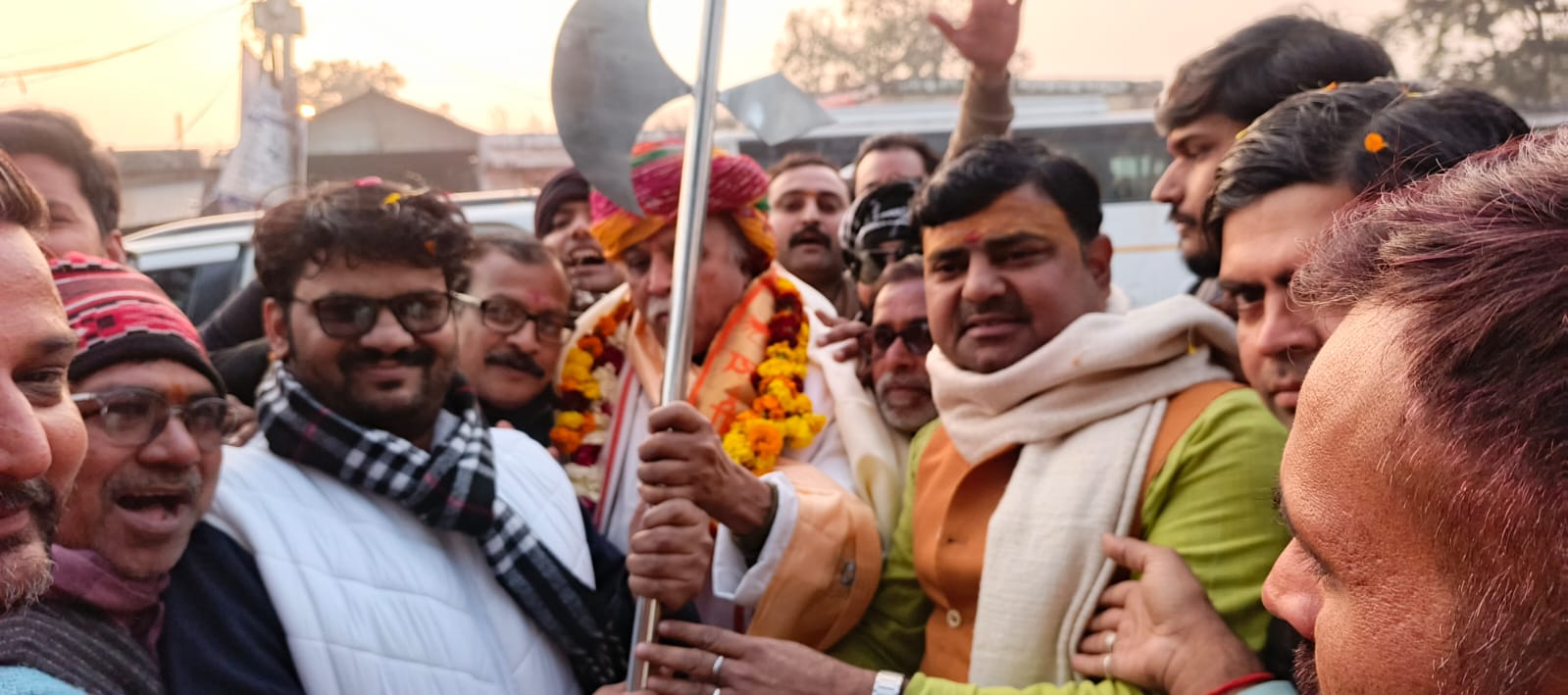 सासनी में अंतरराष्ट्रीय हिंदू परिषद एवं राष्ट्रीय बजरंग दल के अध्यक्ष प्रवीण तोगड़िया का हुआ स्वागत