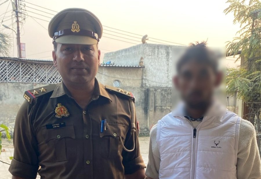 हत्या के प्रयास के मामले में एक अभियुक्त गिरफ्तार, अवैध तमंचा बरामद