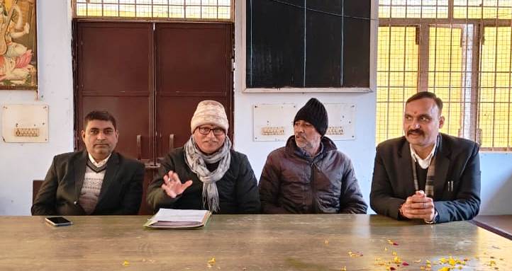 हाथरस में 24 जनवरी को होगा रेवेन्यू बार एसोसिएशन का चुनाव, अध्यक्ष व सचिव पद पर कांटे की टक्कर, चार पदों पर निर्विरोध निर्वाचन तय