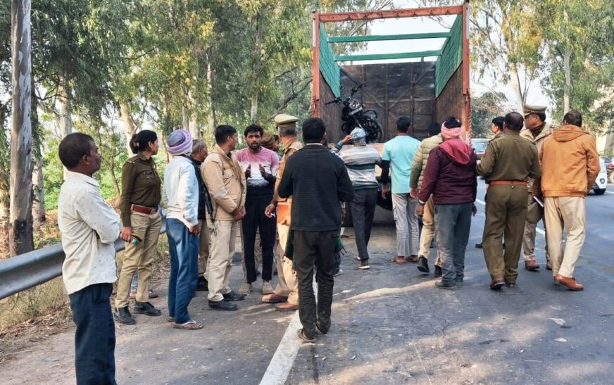 हाथरस में बुलेट सवार दो लोगों को ट्रक ने मारी टक्कर, उपचार के दौरान दोनों की मौत, कोचिंग से लौटते वक्त आगरा-अलीगढ़ बाईपास पर हुआ हादसा