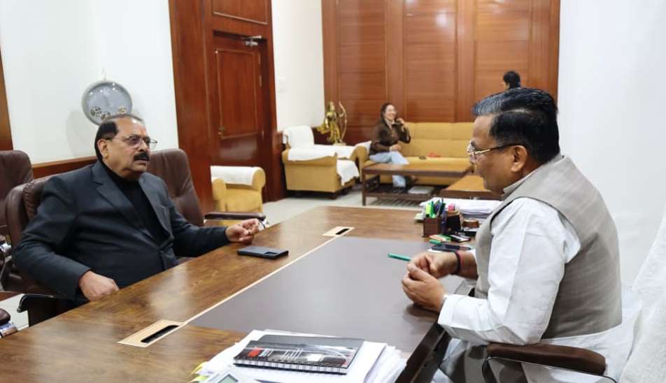 बिसाना स्थित माँ तारागढ़ मंदिर के विकास के लिए 57 लाख रुपये की प्रथम किस्त जारी, पर्यटन मंत्री जयवीर सिंह से मिले विधायक वीरेंद्र राणा, 68.77 लाख रुपये में मंदिर होगा तैयार