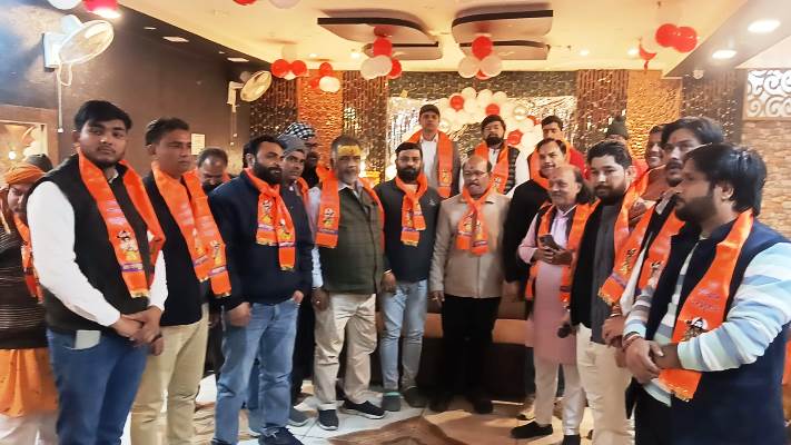 ब्राह्मण महासभा हाथरस की नई कार्यकारिणी घोषित, हुआ स्वागत, नवगठित कार्यकारिणी ने संगठन को और अधिक सशक्त बनाने का संकल्प लिया