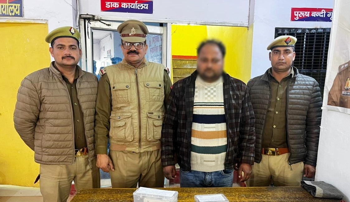 हाथरस ईंट भट्टा व्यापारी से चौथ मांगने वाला गिरफ्तार, मोना ठाकुर के नाम से मांगी थी चौथ, व्यापारी के मुनीम का बेटा निकला आरोपी