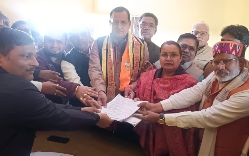 ​सासनी : भूमि विकास बैंक में भाजपा समर्थित बच्चू सिंह निर्विरोध डायरेक्टर बने, समर्थकों में खुशी की लहर