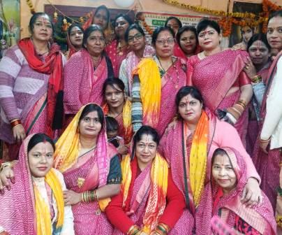 सिकंदराराऊ : गुलाब राय मंदिर में महिलाओं ने किया सुंदरकांड का पाठ