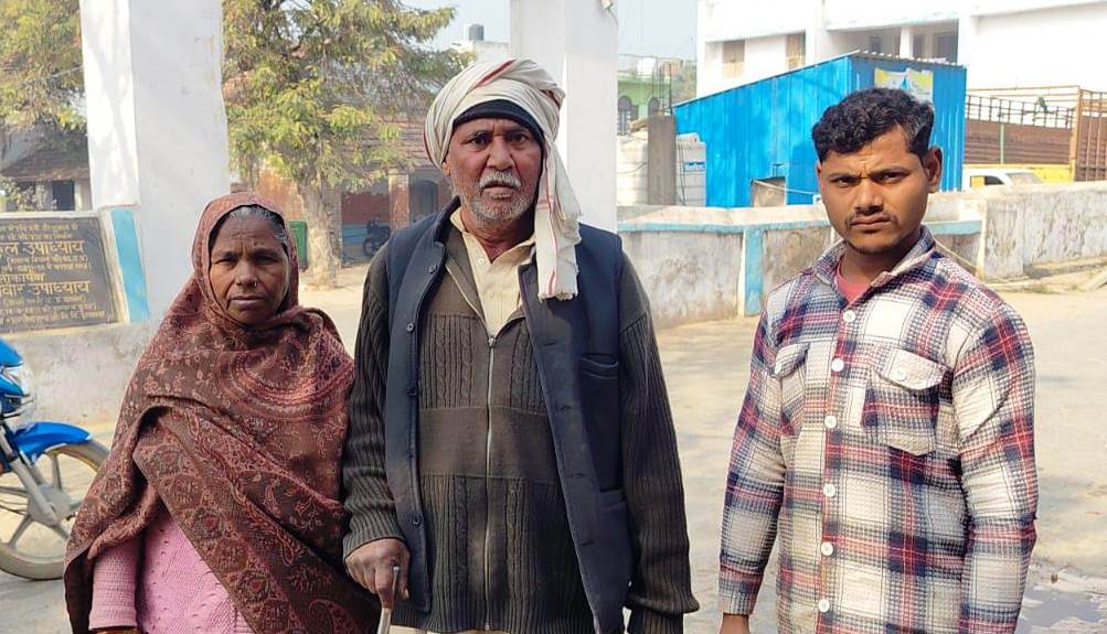 हसायन : युवक ने ससुरालियों पर लगाया घर में घुसकर मारपीट व आभूषण ले जाने का आरोप, पुलिस ने शिकायत लेने से किया इंकार