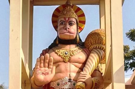 हसायन : बसंत पंचमी पर 23 जनवरी से होंगे तीन दिवसीय धार्मिक कार्यक्रम, श्री संकट मोचन धाम में चल रही कार्यक्रम की तैयारियां