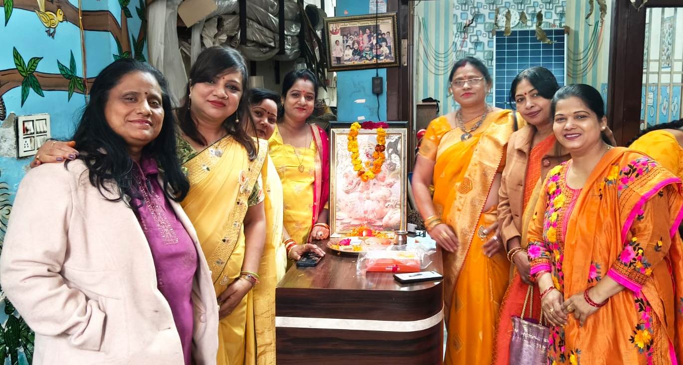 बसंत पंचमी पर नन्हे बच्चों ने एक से बढ़कर एक मनमोहक प्रस्तुतियां दी, जायंट्स ग्रुप ऑफ़ हाथरस डायमंड ने किया कार्यक्रम का आयोजन