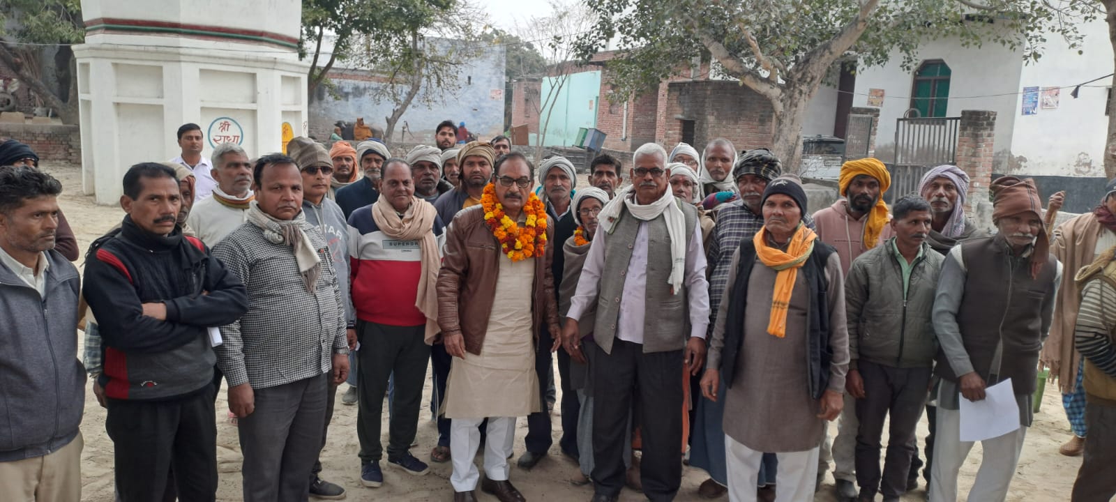 हस्ताक्षर अभियान के बीच ग्रामीणों ने जताया ट्रॉमा सेंटर संचालन का समर्थन, स्वास्थ्य व्यवस्था पर उठाए सवाल