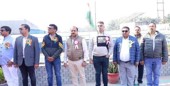 जेसीआई हाथरस ने धूमधाम से मनाया गणतंत्र दिवस, विद्यार्थियों को वितरित किए उपहार